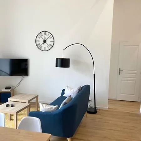 54m Scandinavian Style At 800m From The Beach *